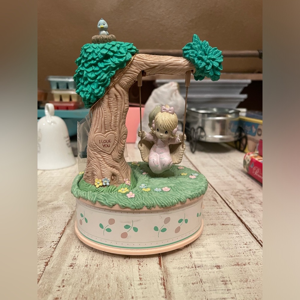 Precious Moments Musical Base with Cream and Silver Details